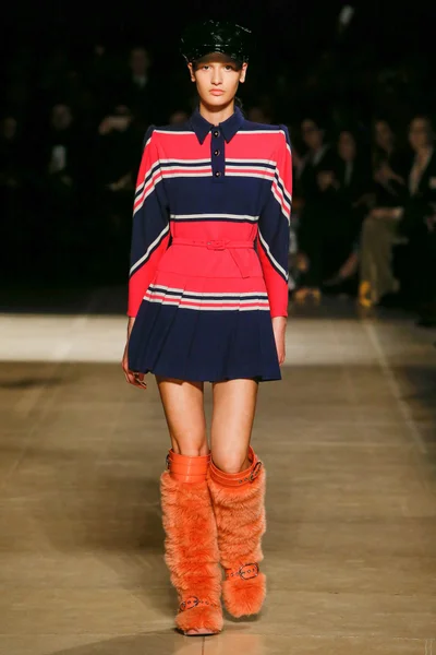 Look 12